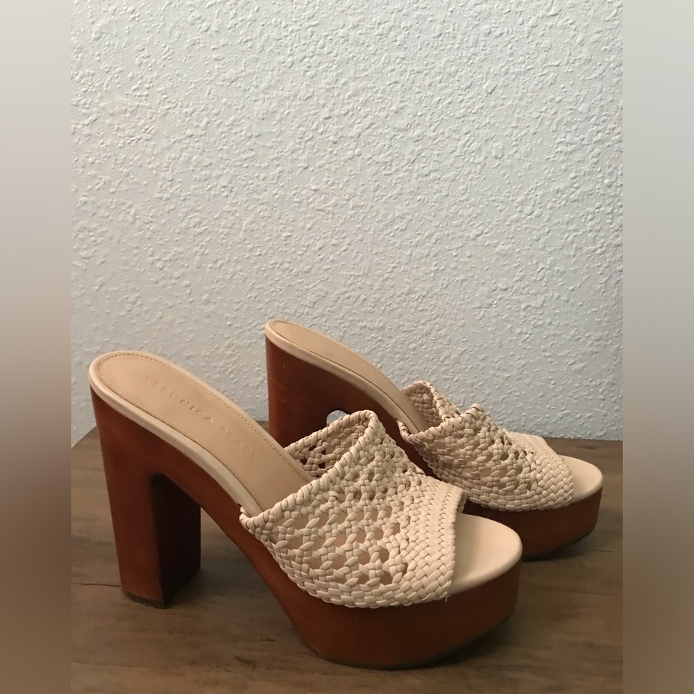 Veronica Beard Guadalupe Woven Leather Wooden-Heel Mules Cream 7.5